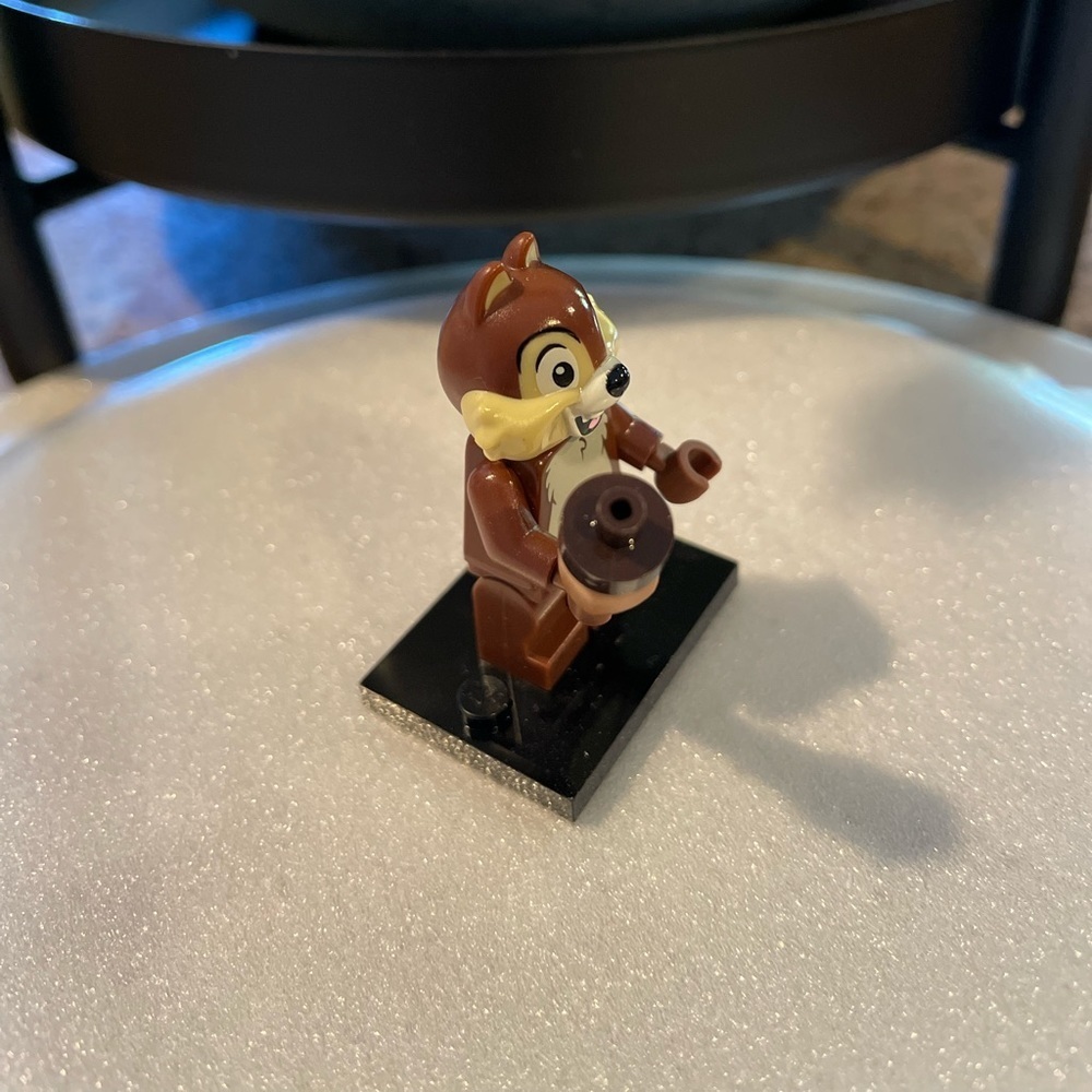 Disney Lego Minifigure “Chip” - Picture 4 of 5